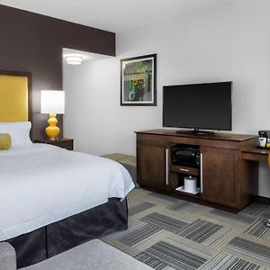 King Room Hearing Access or Non-Smoking